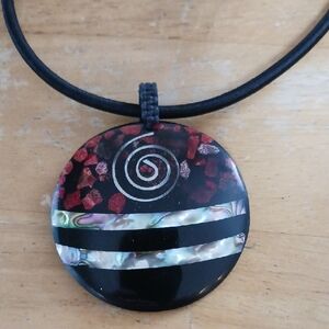 Elegant Black and Silver Pendant Necklace